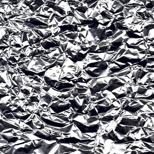 L'aluminium produit une sensation de froid. DieciOcchi Édition Tactile